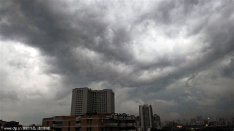 影子大暴雨